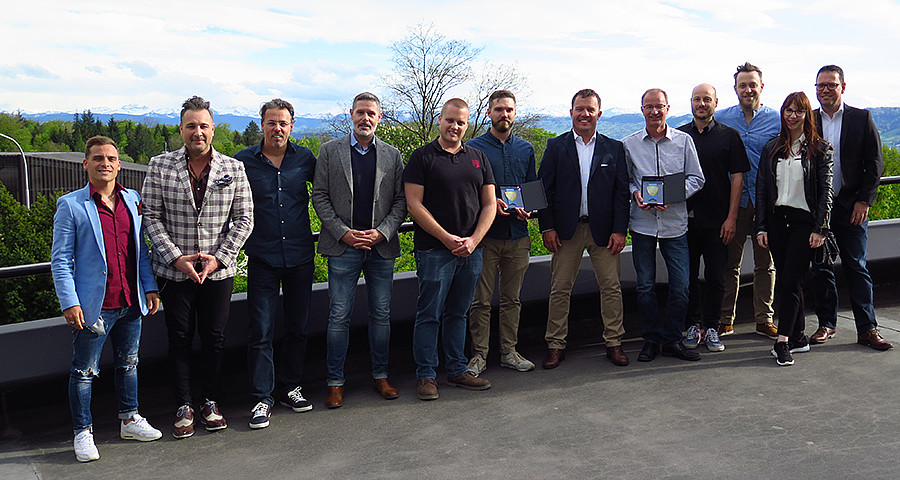 devolo kürt Littlebit Technology zum „Distributor des Jahres 2018“ und Digitec Galaxus zum „Reseller des Jahres 2018“ devolo kürt Littlebit Technology zum „Distributor des Jahres 2018“ und Digitec Galaxus zum „Reseller des Jahres 2018“