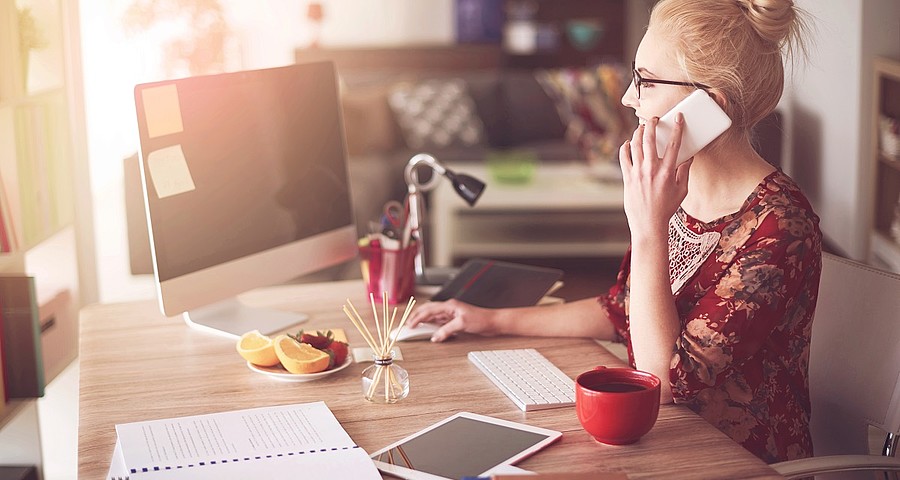 Schnelles Internet im Home-Office. So holen Sie das Maximum aus dem Powerline-Netz raus! Schnelles Internet im Home-Office. So holen Sie das Maximum aus dem Powerline-Netz raus!
